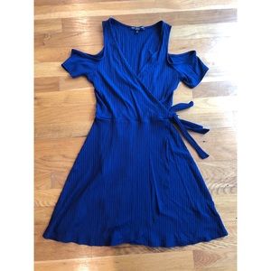 👗 Cold shoulder One Clothing royal blue dress